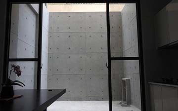 台中太平東英路高低差立體後製清水模